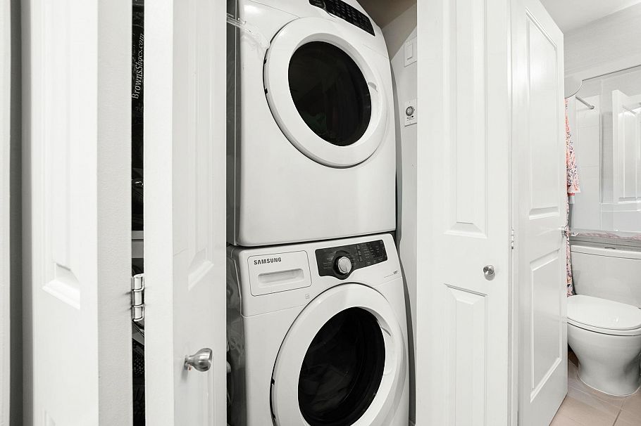 127 119 W 22nd Street North Vancouver, BC - 11