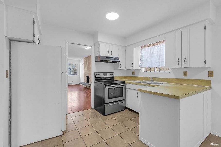 7511 Main Street Vancouver, BC - 35