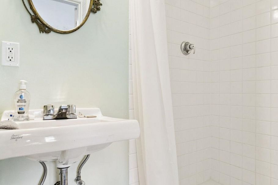 1617 W Grand Boulevard North Vancouver, BC - 27