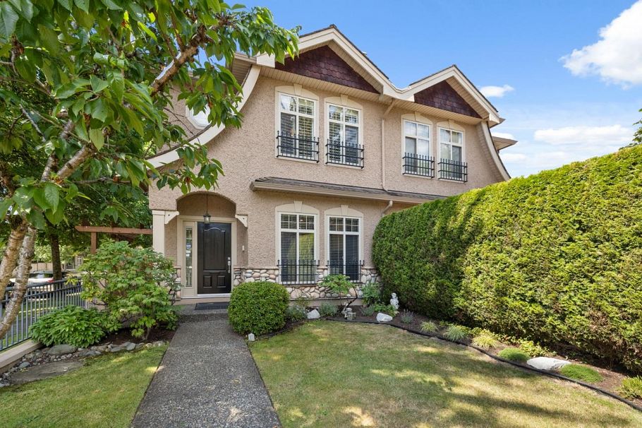 8291 Laurel Street Vancouver, BC - 1
