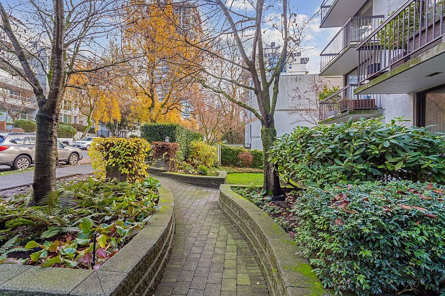 808 1146 Harwood Street Vancouver, BC - 23