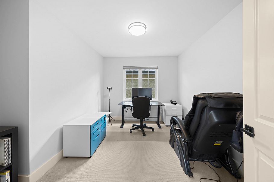 3711 W 11th Avenue Vancouver, BC - 24