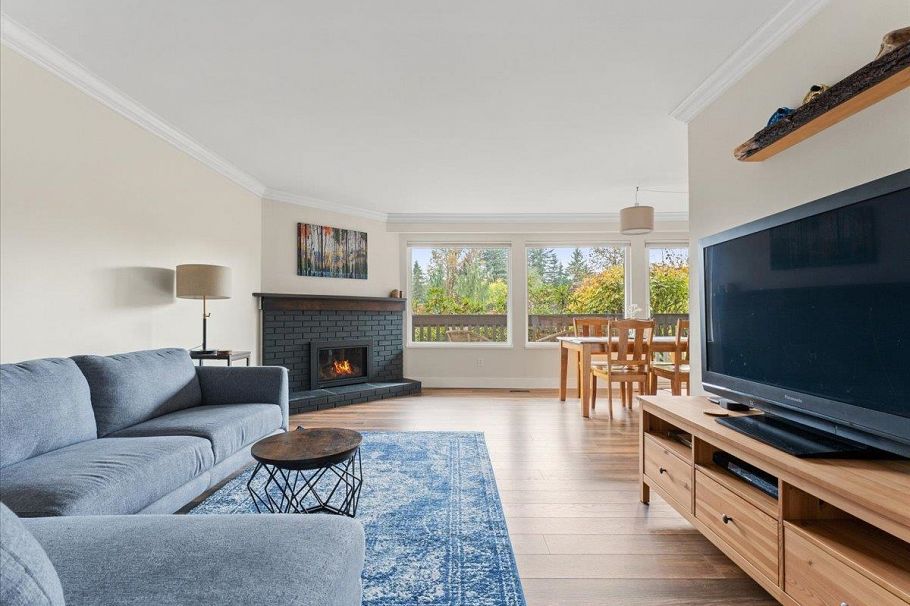 1019 Old Lillooet Road North Vancouver, BC - 3