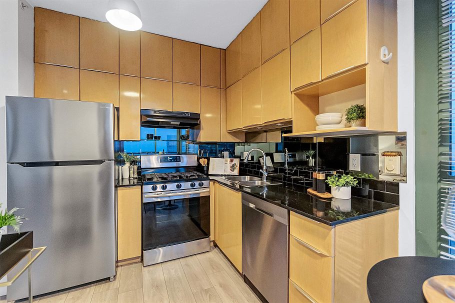 2507 1239 W Georgia Street Vancouver, BC - 14