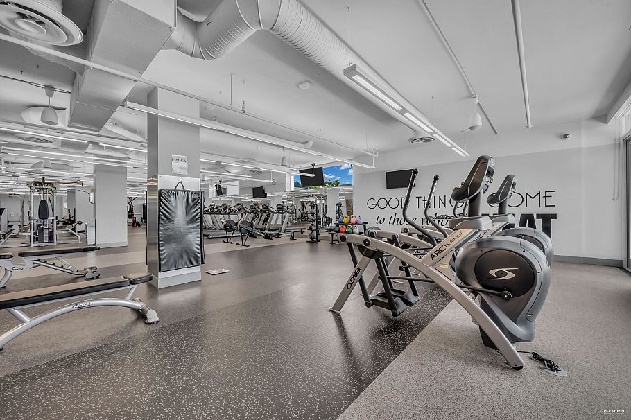 1610 125 E 14th Street North Vancouver, BC - 30