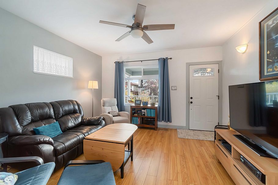 2235 East 52nd Avenue Vancouver, BC - 5