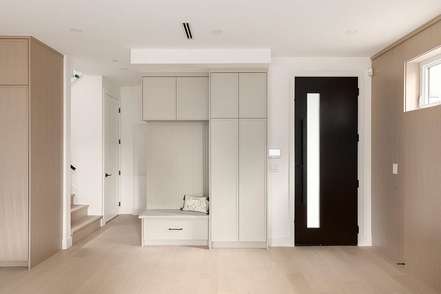 2 475 W 20th Avenue Vancouver, BC - 2