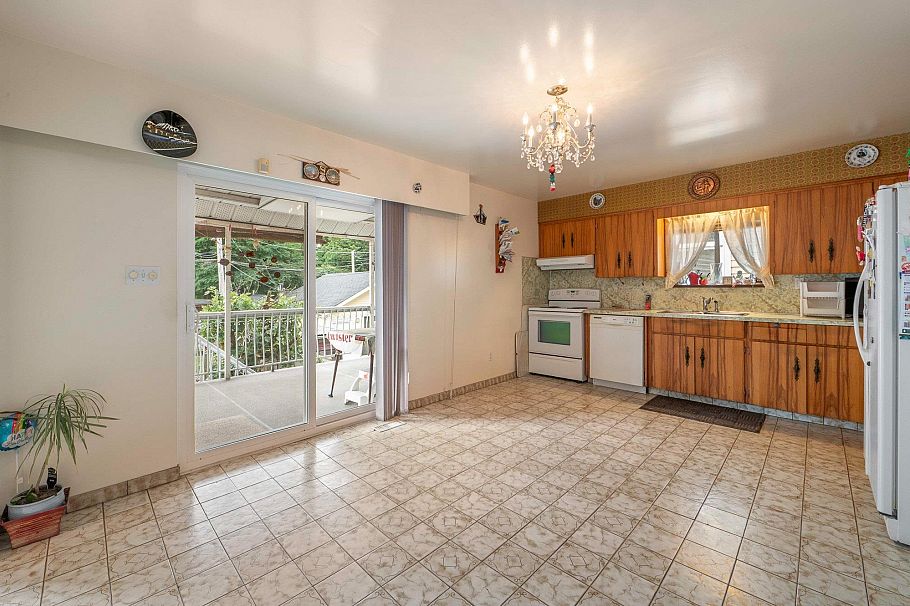 1794 E 6th Avenue Vancouver, BC - 8