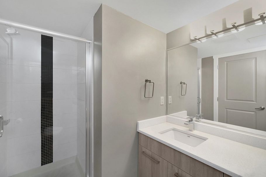 309 857 W 15th Street North Vancouver, BC - 21