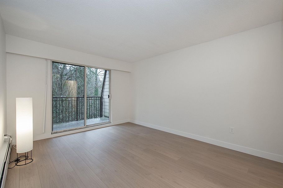 307 1385 Draycott Road North Vancouver, BC - 19