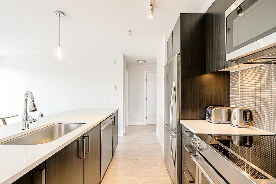 305 2477 Carolina Street Vancouver, BC - 9