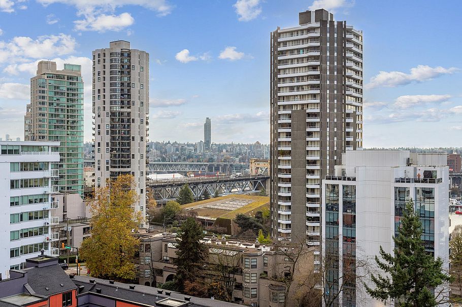 808 1146 Harwood Street Vancouver, BC - 17