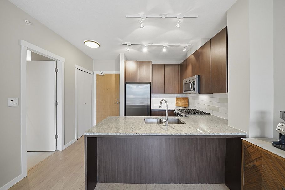 408 135 W 2nd Street North Vancouver, BC - 10