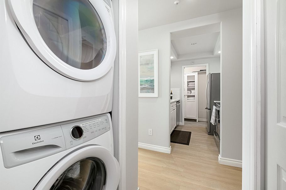 1105 1383 Howe Street Vancouver, BC - 17