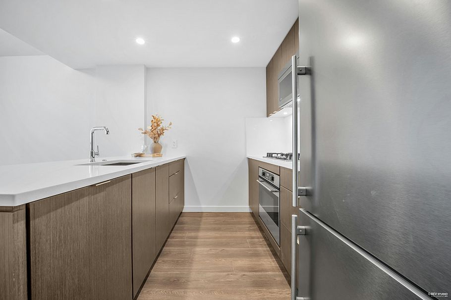 1610 125 E 14th Street North Vancouver, BC - 9