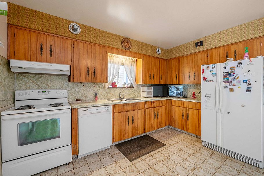 1794 E 6th Avenue Vancouver, BC - 11