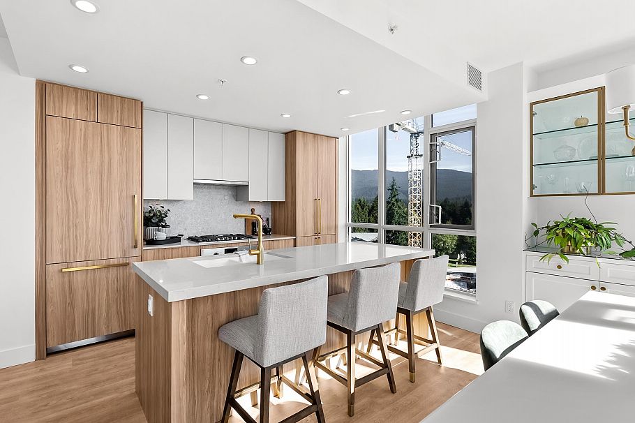 605 2325 Emery Court North Vancouver, BC - 11