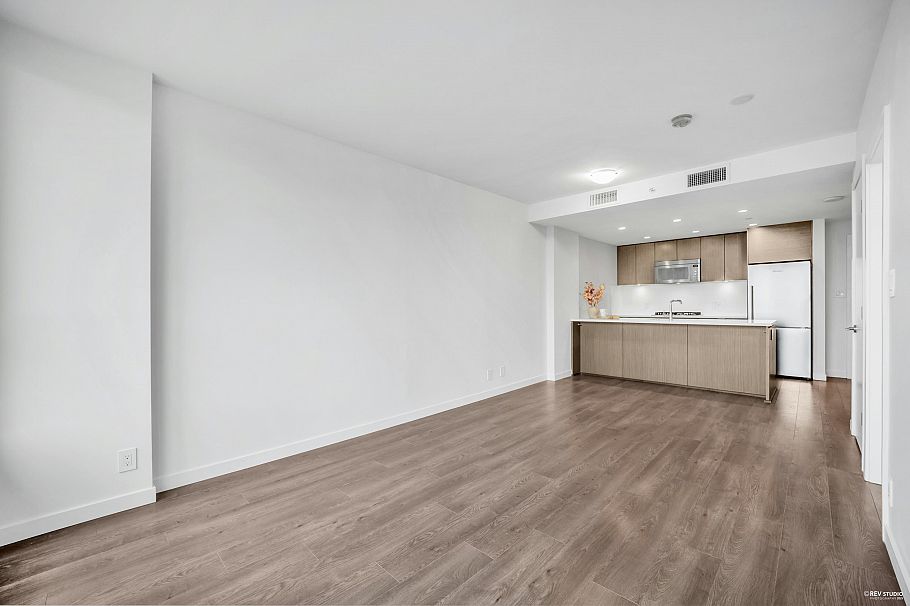 1610 125 E 14th Street North Vancouver, BC - 15