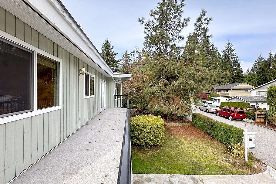 4455 Jerome Place North Vancouver, BC - 35