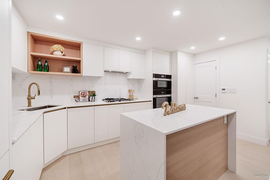 105 918 W 32nd Avenue Vancouver, BC - 17