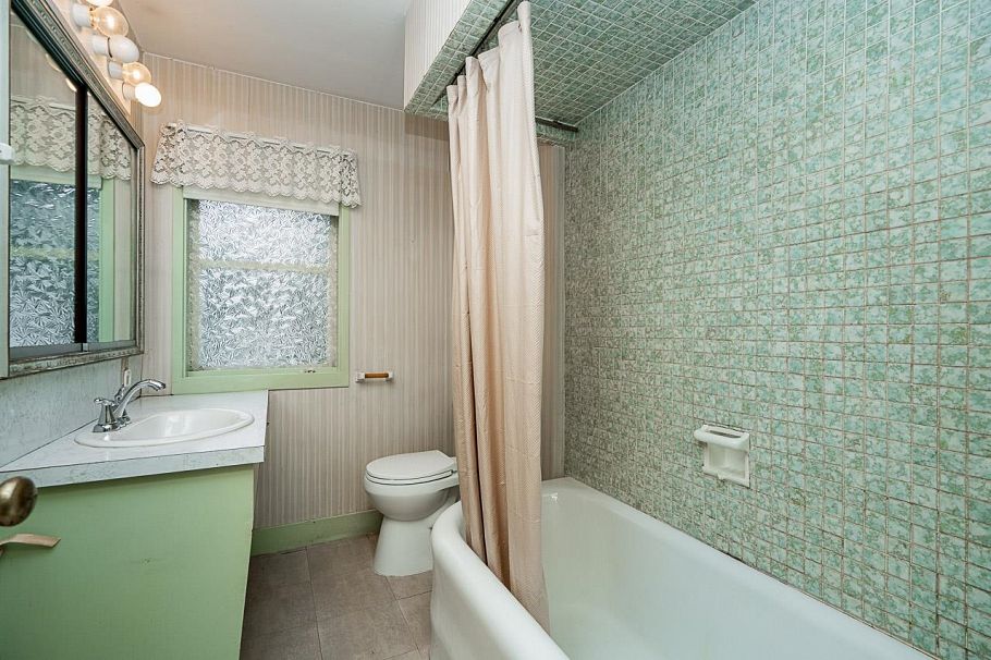 1204 Grand Boulevard North Vancouver, BC - 18