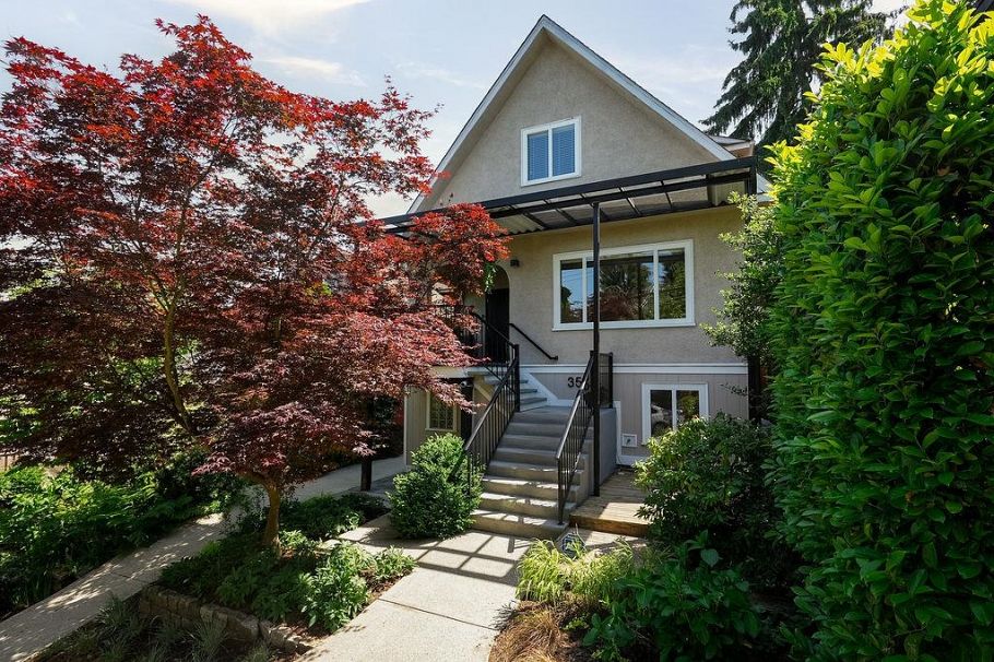 3576 Marshall Street Vancouver, BC - 1