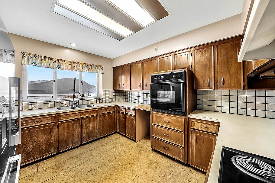 645 Baycrest Drive North Vancouver, BC - 15