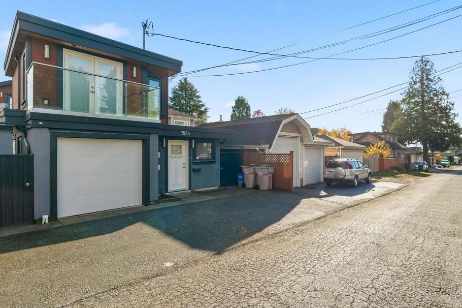 7963 Montcalm Street Vancouver, BC - 8