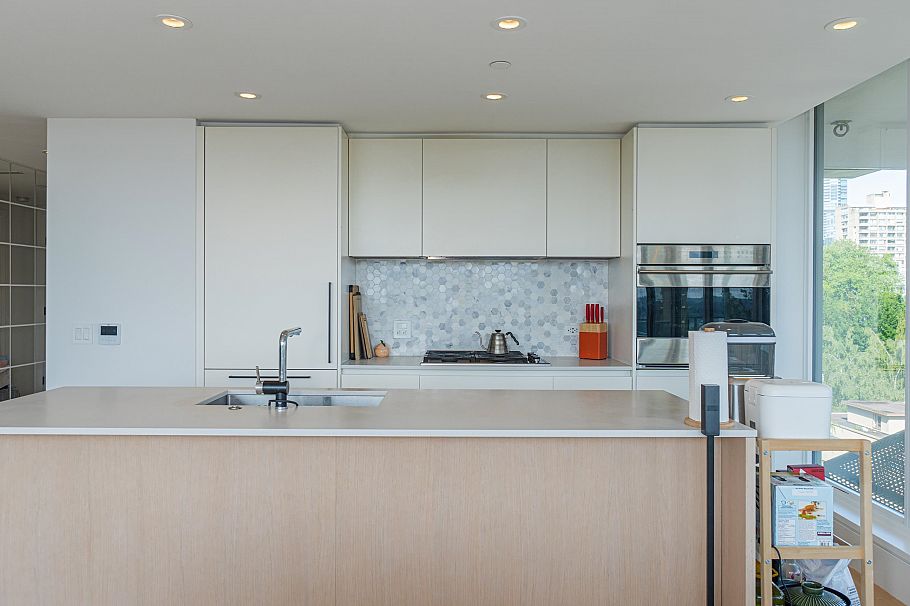 905 1365 Davie Street Vancouver, BC - 23