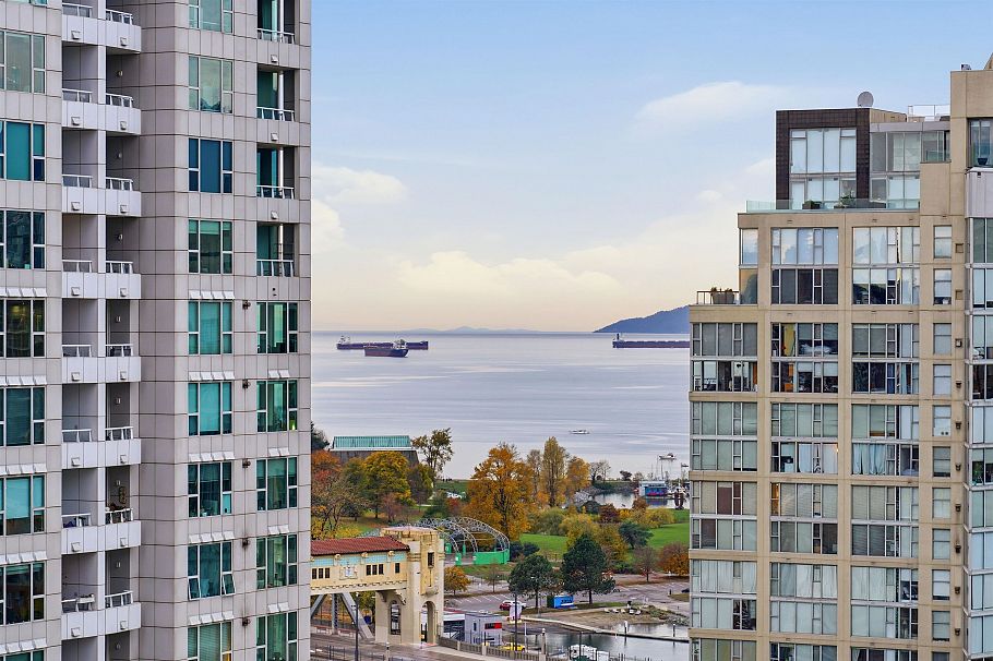 2506 1480 Howe Street Vancouver, BC - 26