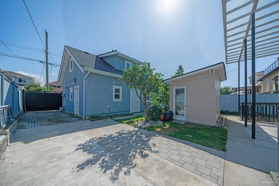 6830 Vivian Street Vancouver, BC - 31