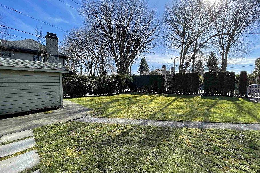 4994 Blenheim Street Vancouver, BC - 3