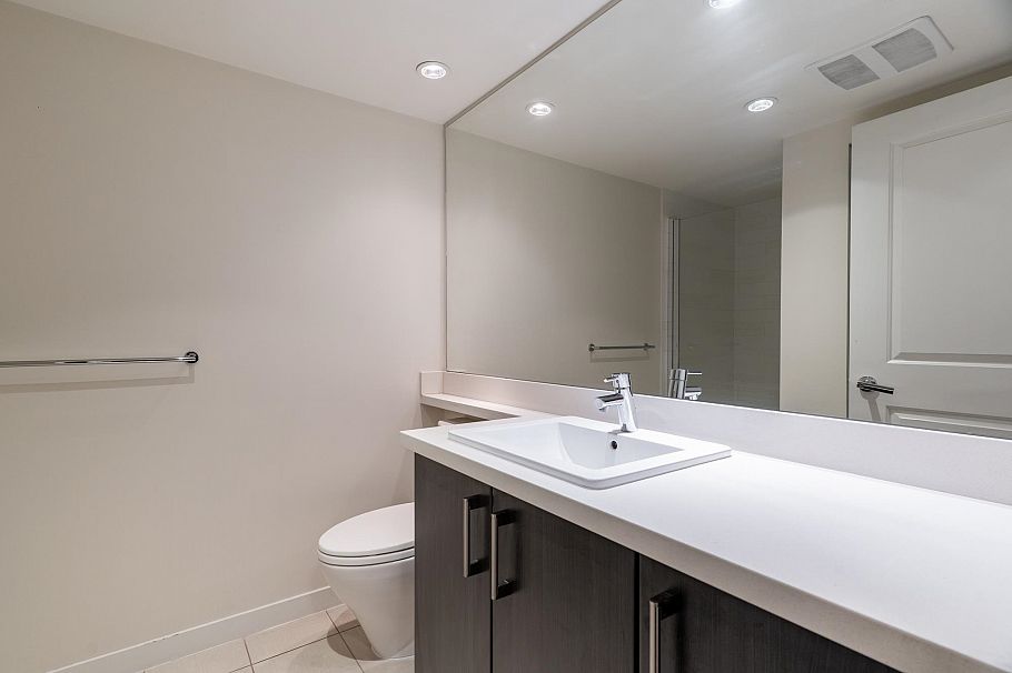 207 3133 Riverwalk Avenue Vancouver, BC - 16