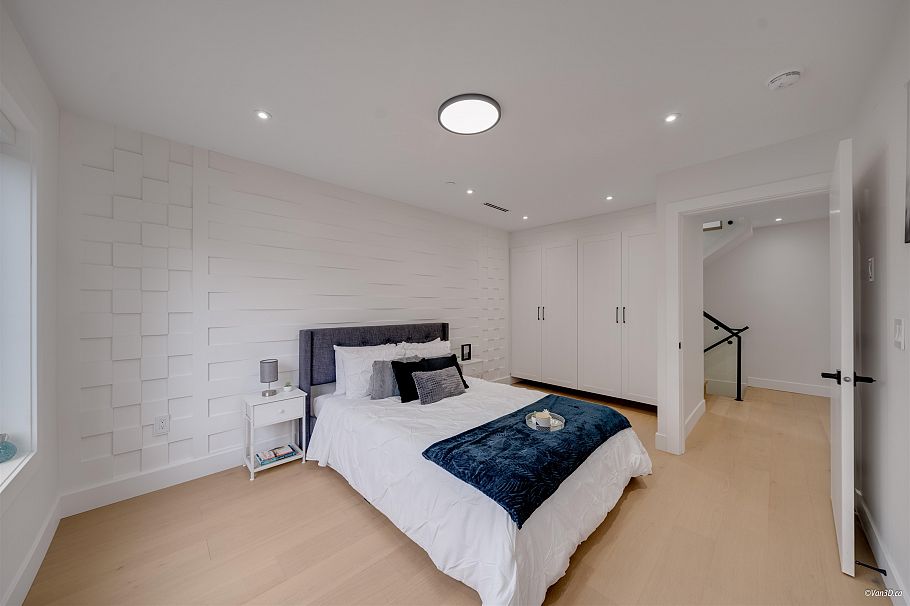 1 4463 Walden Street Vancouver, BC - 22