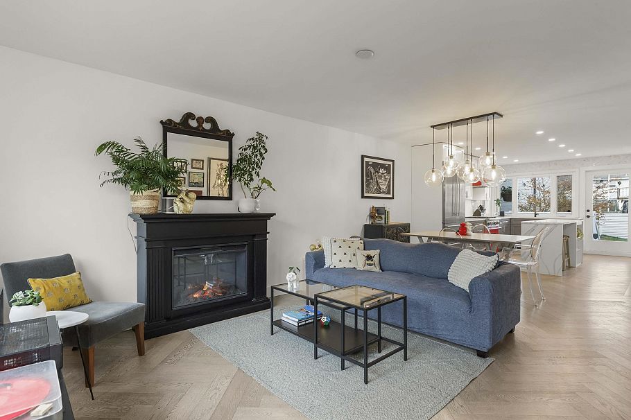 439 E 22nd Avenue Vancouver, BC - 4