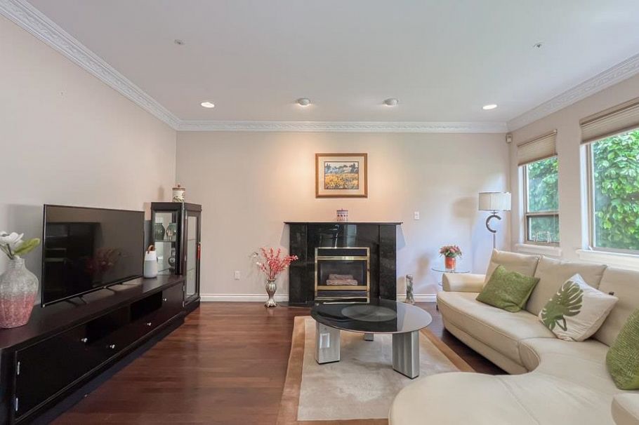 1556 W 62nd Avenue Vancouver, BC - 8