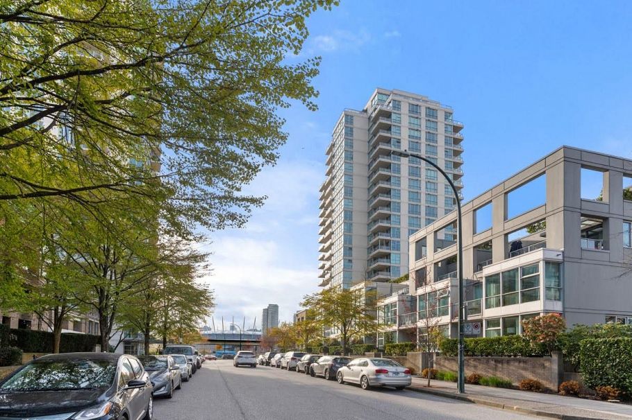 704 125 Milross Avenue Vancouver, BC - 27