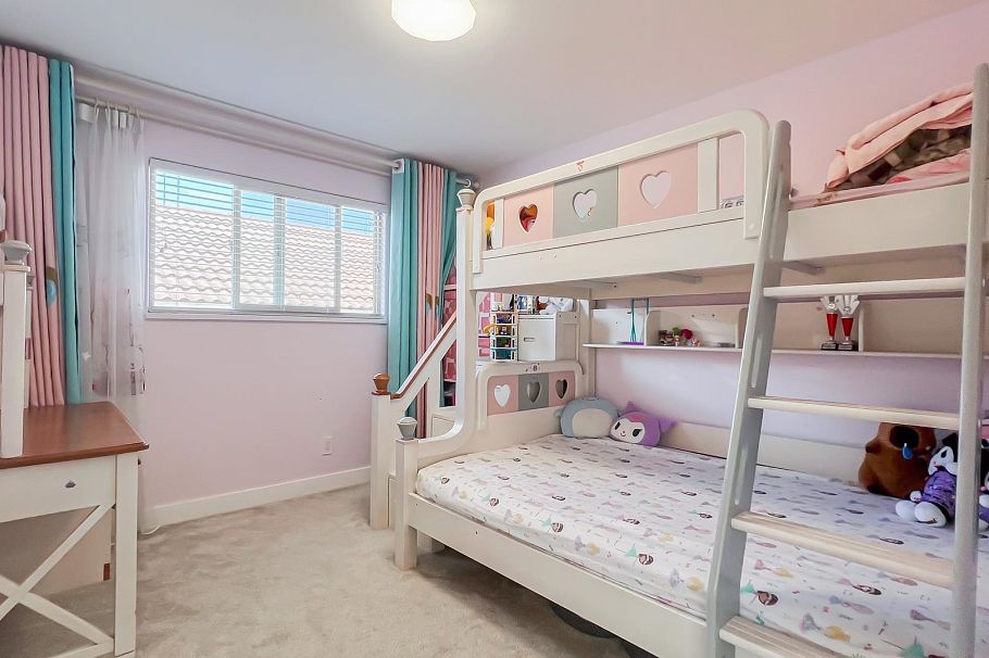 2083 E 53rd Avenue Vancouver, BC - 17