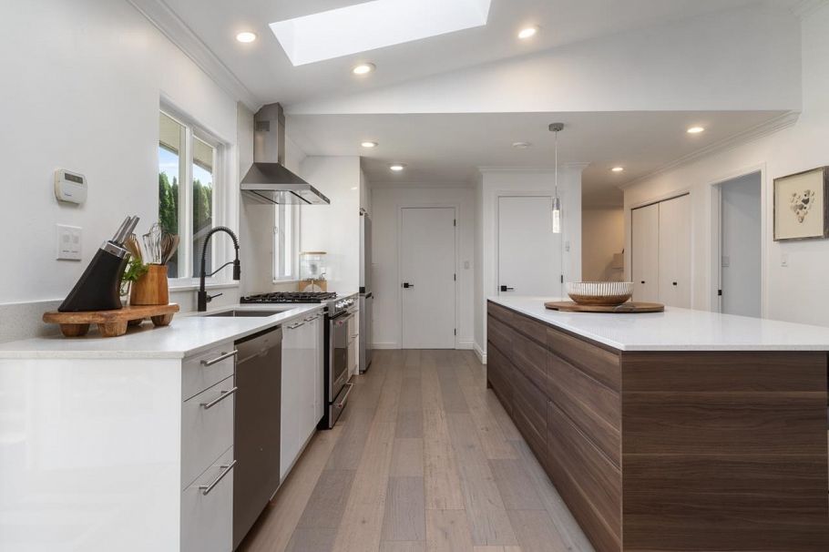 4168 Sunset Boulevard North Vancouver, BC - 8