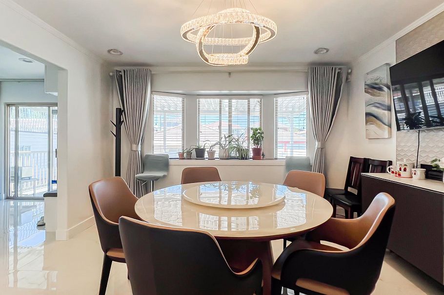 2083 E 53rd Avenue Vancouver, BC - 11