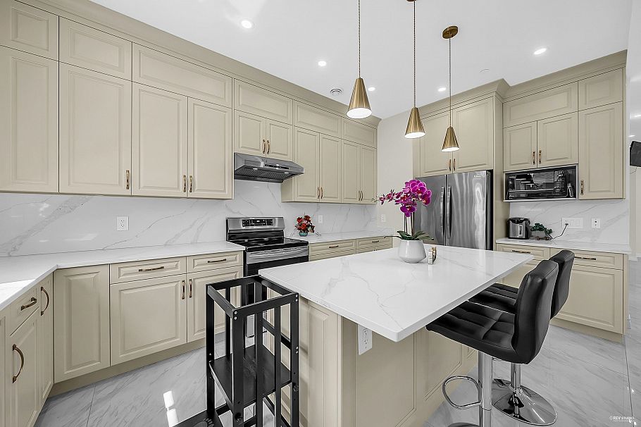 2936 E 2nd Avenue Vancouver, BC - 13