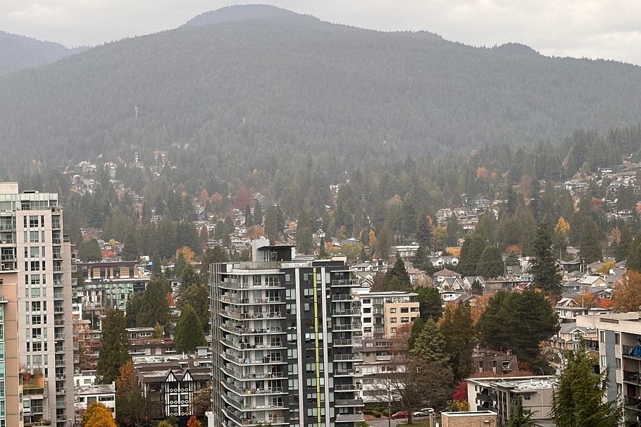 1609 125 E 14th Street North Vancouver, BC - 3