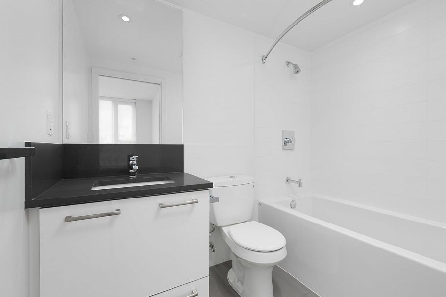 301 933 E HASTINGS STREET, Vancouver BC V6A 0G6 Vancouver, BC - 10