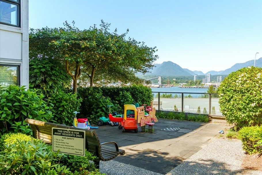 2953 Wall Street Vancouver, BC - 39