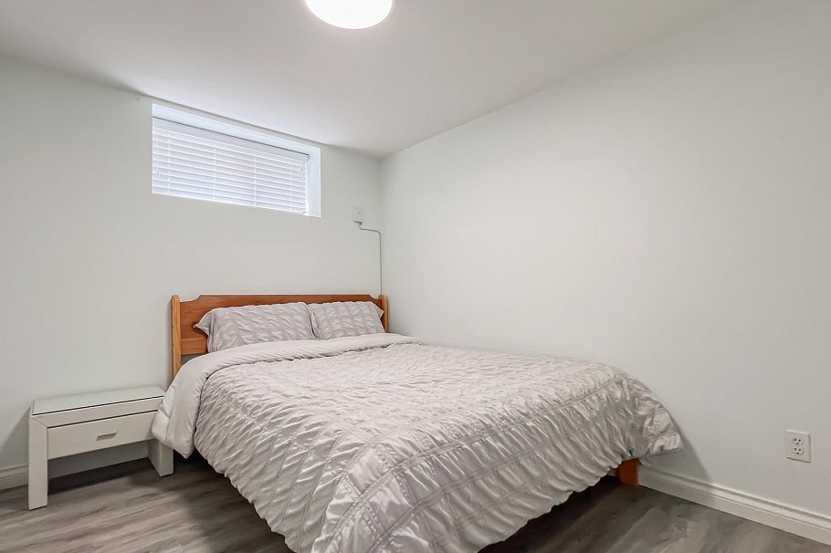 2083 E 53rd Avenue Vancouver, BC - 31