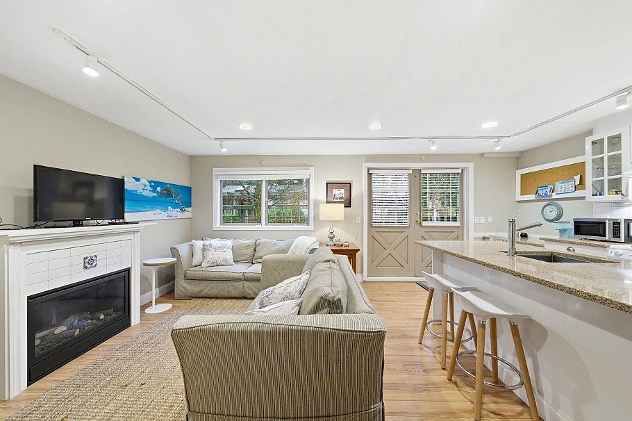 Garden Suite 2233 ALDEN LANE, North Vancouver BC V7P 2J7 North Vancouver, BC - 3