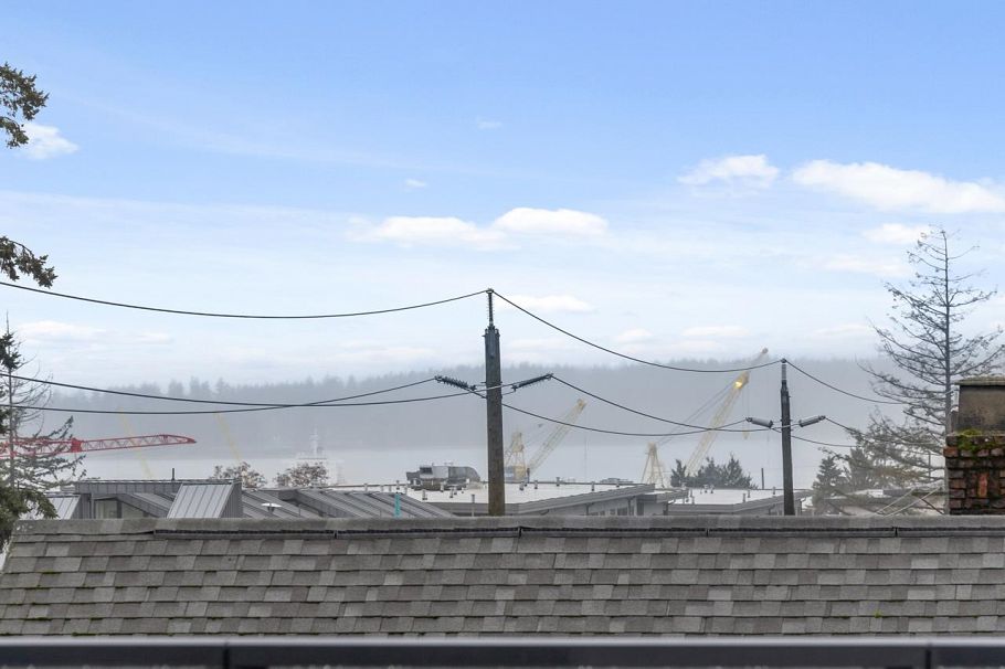 3 752 E 3rd Street North Vancouver, BC - 32