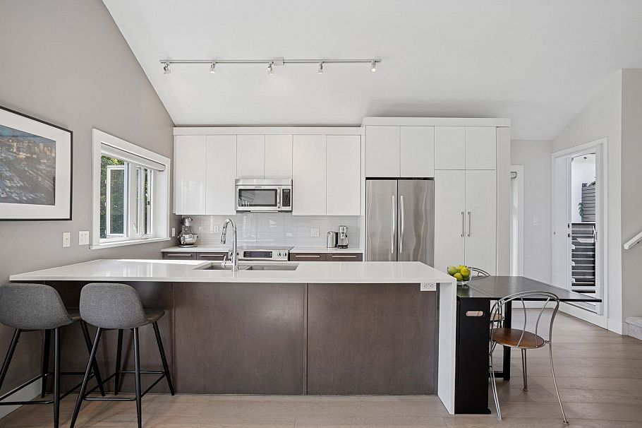 1683 Kitchener Street Vancouver, BC - 11