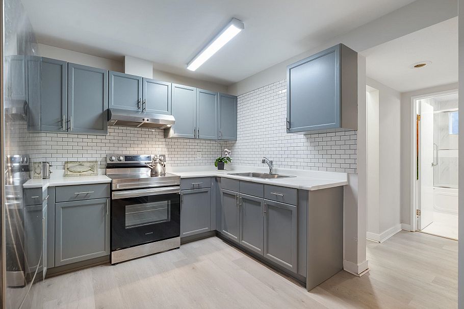 625 Seymour Court North Vancouver, BC - 22