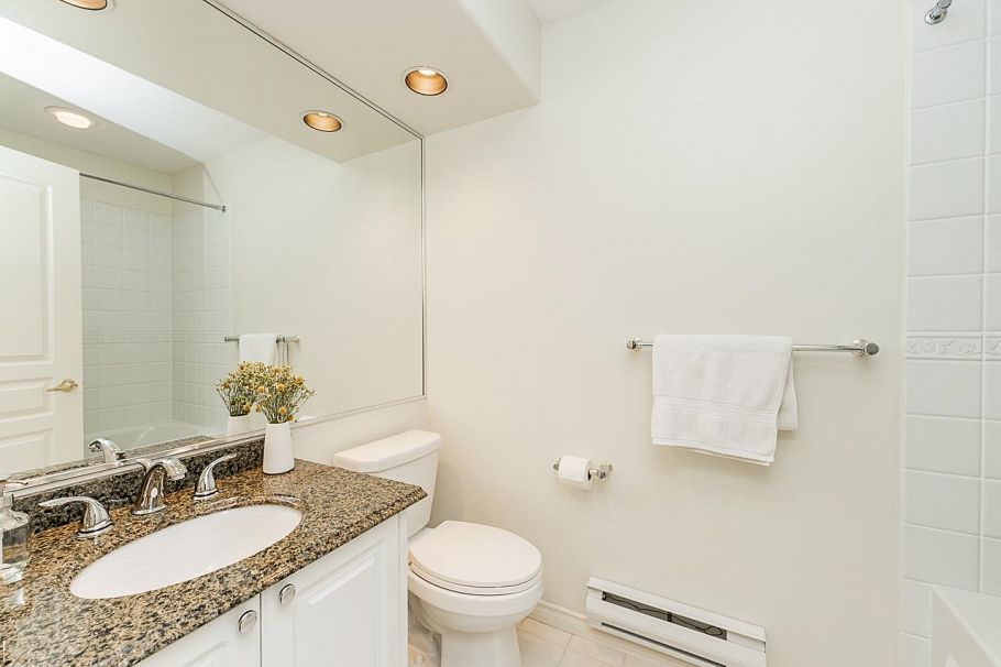 1174 Strathaven Drive North Vancouver, BC - 25